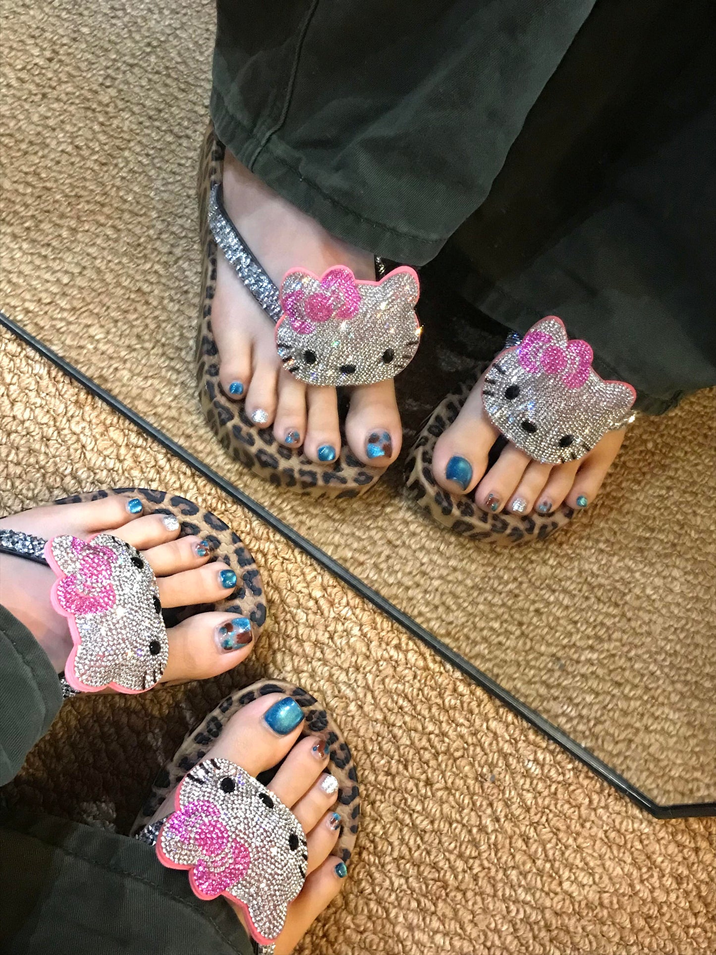 Hellokitty Handmade Rhinestone Leopard Print Women's Sandals Cute Slippers Non-Slip Flip Flops Low-Heeled Slippers