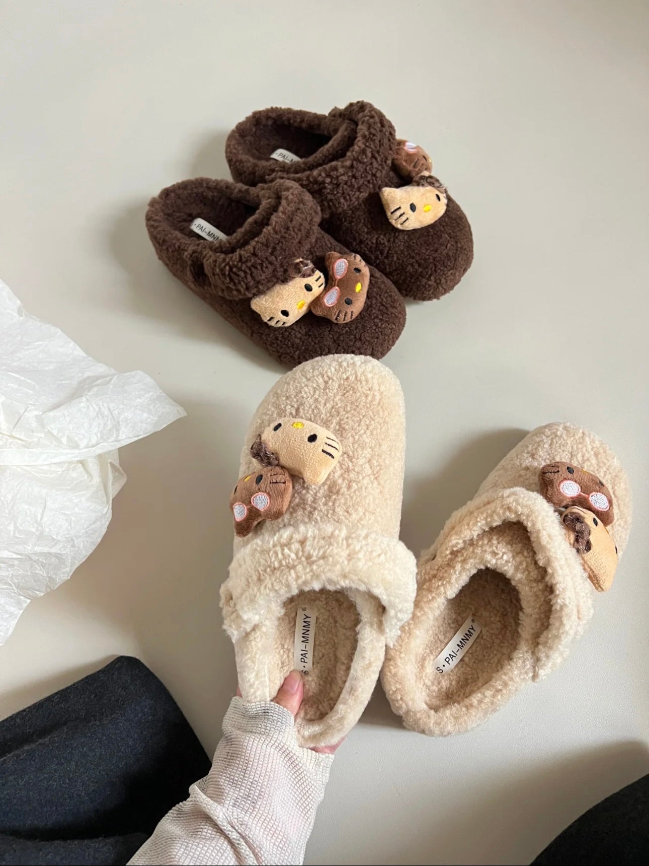 Hellokitty Fuzzy Plush Clogs Fluffy Winter House Shoes Indoor and Outdoor