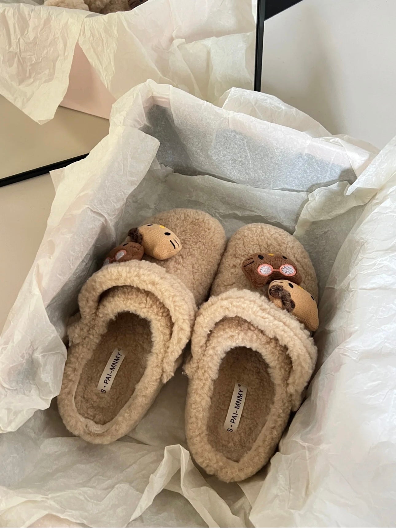 Hellokitty Fuzzy Plush Clogs Fluffy Winter House Shoes Indoor and Outdoor