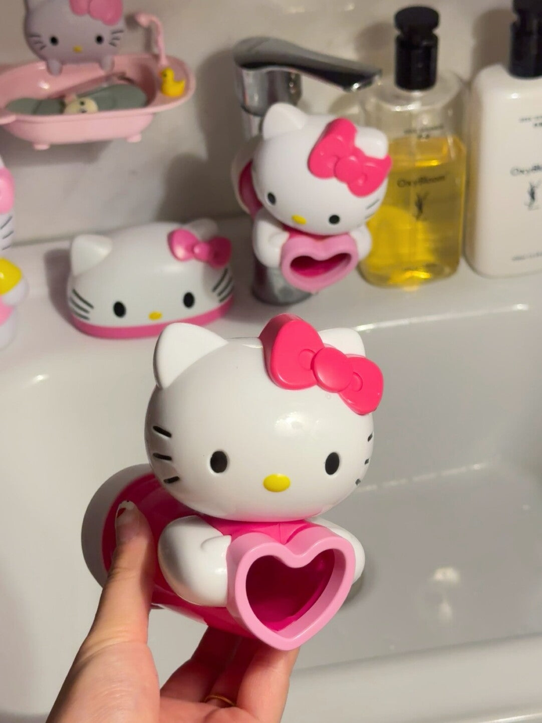 Hellokitty Faucet Extender for Toddlers Sink Easy Use Sink Kids Hand Washing Faucet Extension for Bathroom Sink