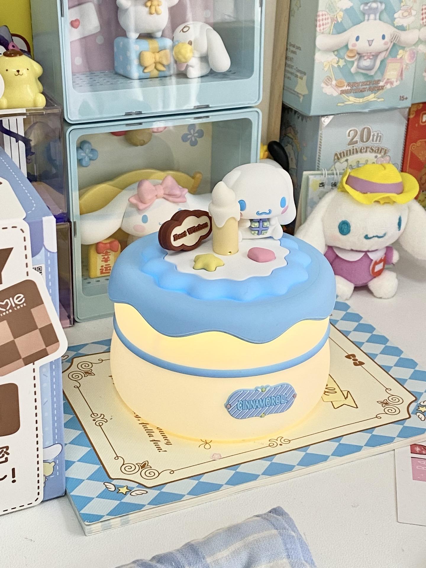 Sanrio Cinnamoroll Cake Night Light