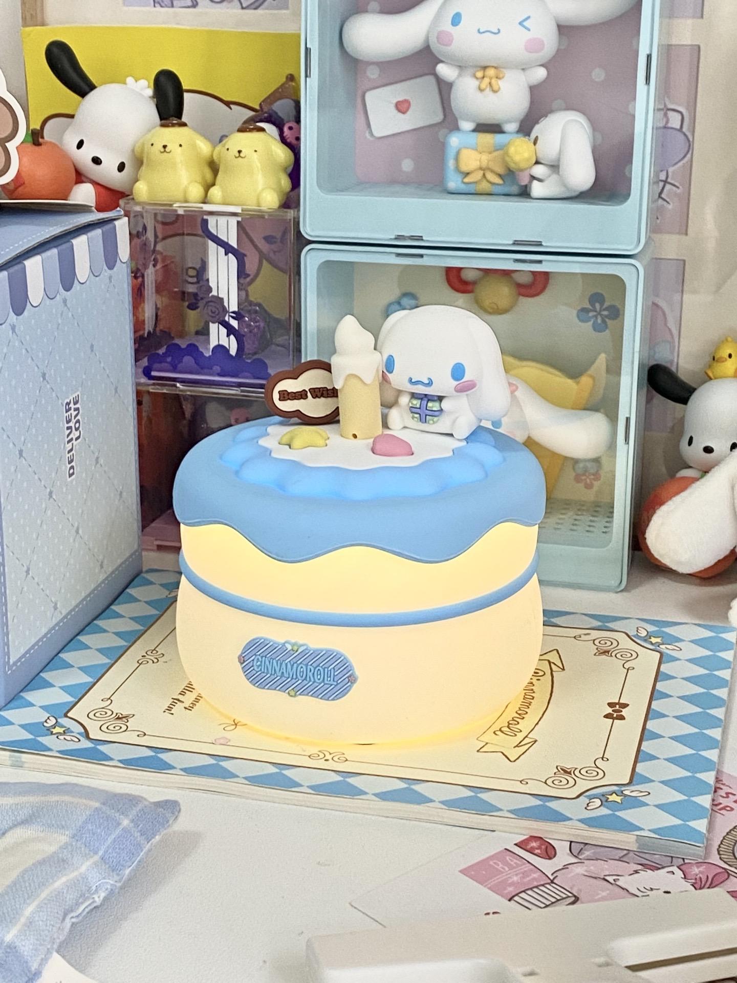 Sanrio Cinnamoroll Cake Night Light