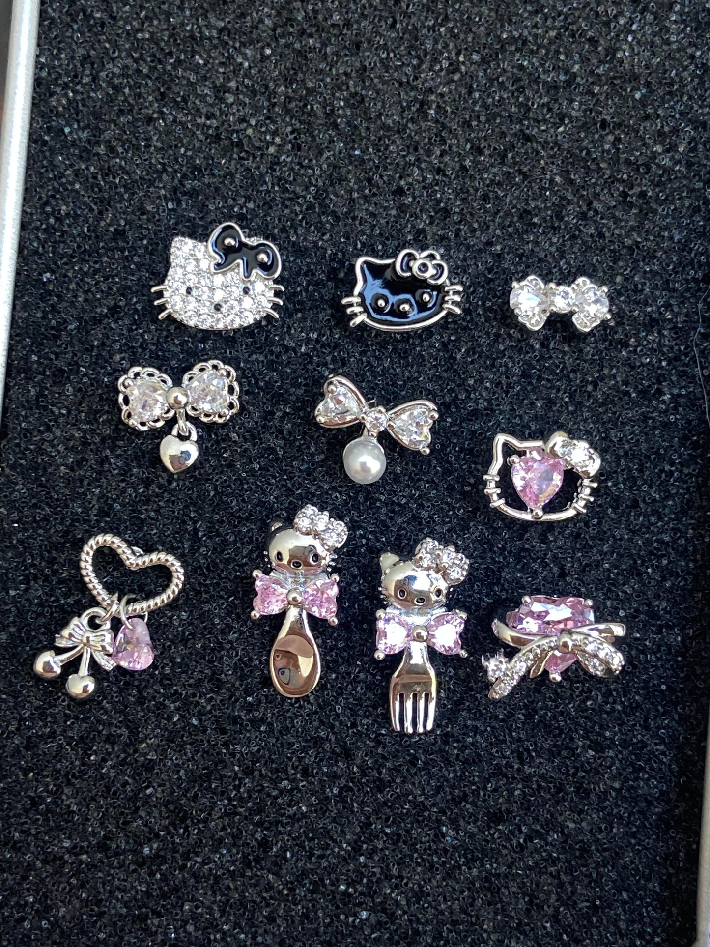 Hellokitty Earrings Rhinestone Cute Titanium earrings
