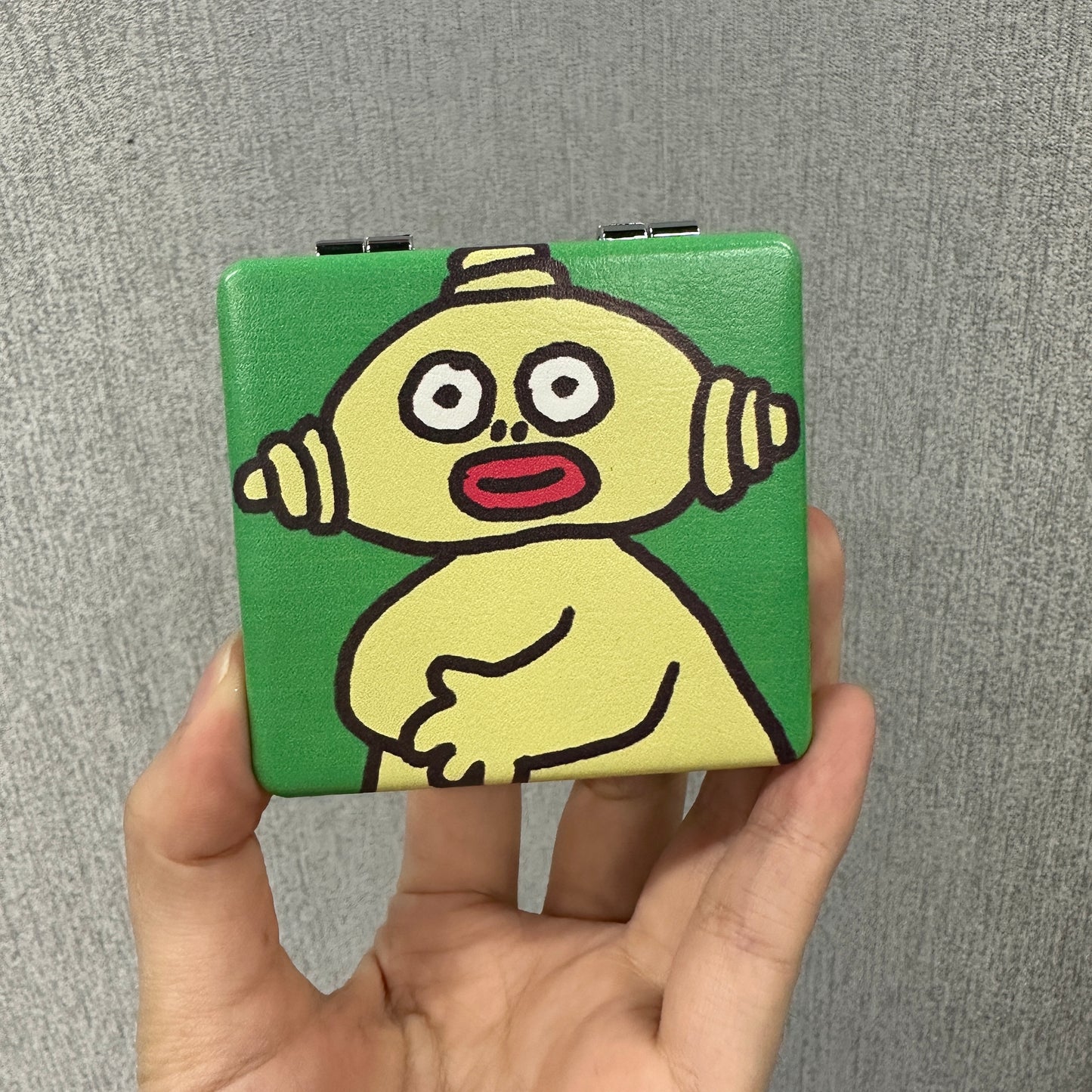 makkapakka green compact Mirror