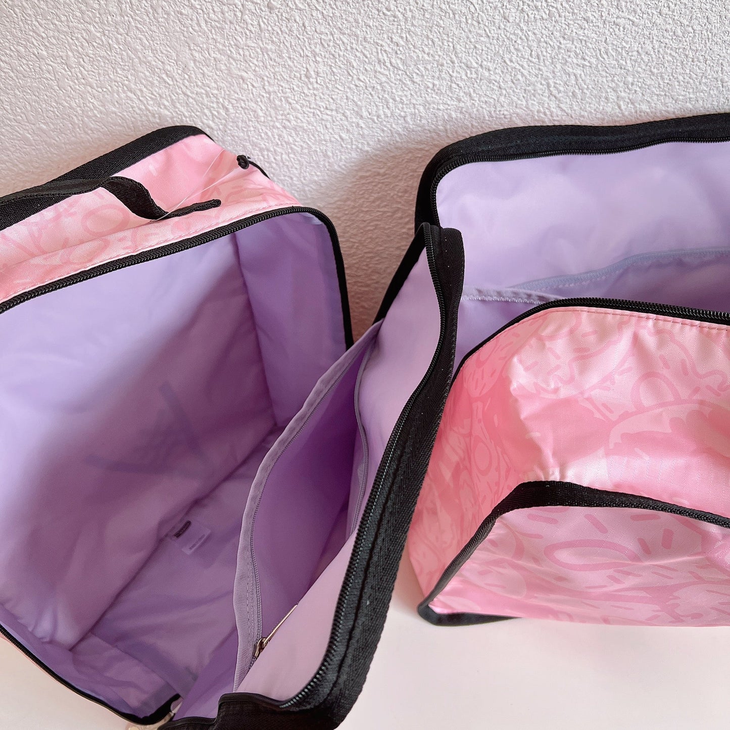 LeSportsac Donuts Pink Organizer - kikigoods